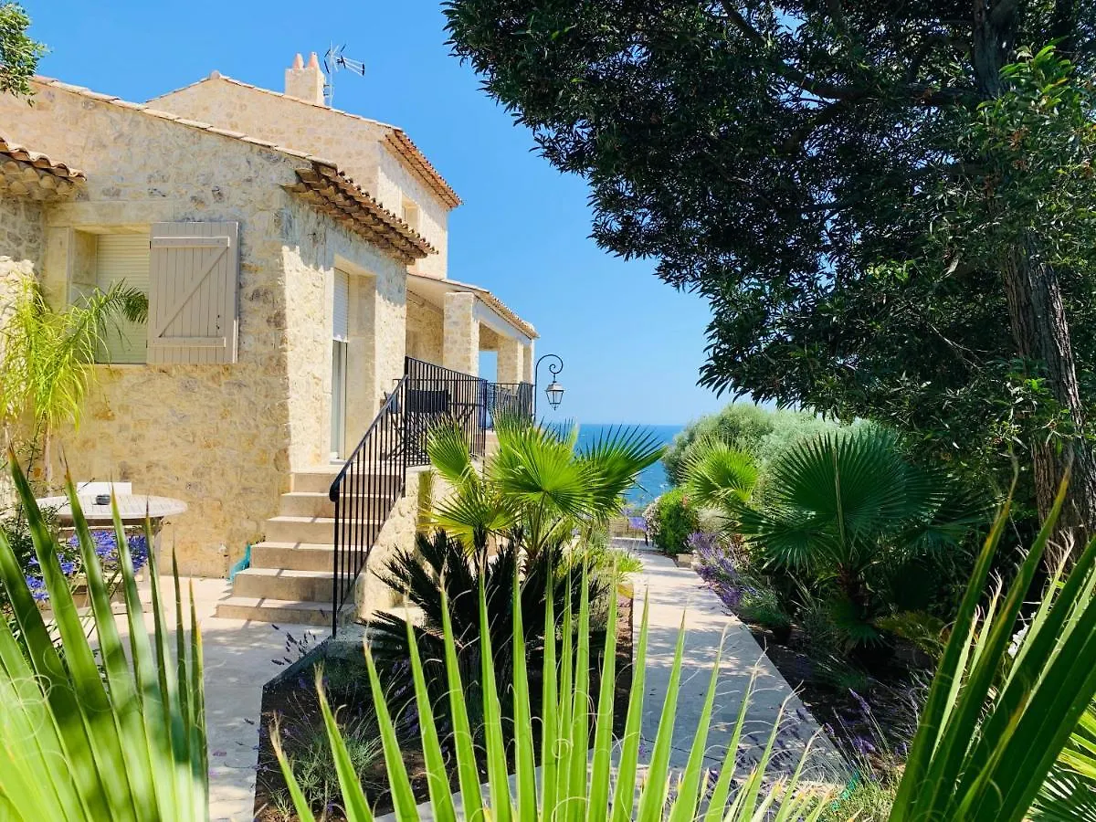Villa Grand Baie Saint-Raphaël 0*,  Francie