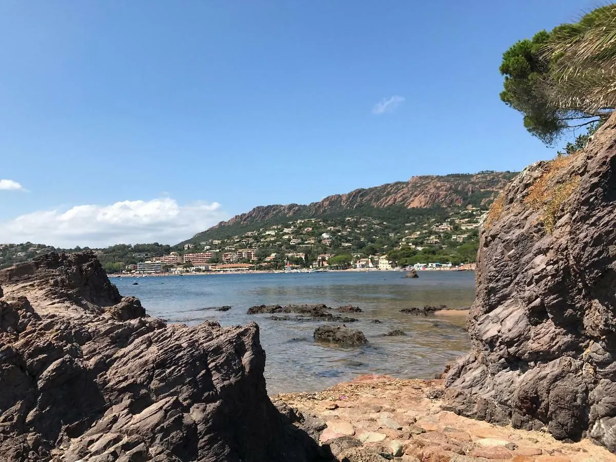 Villa Grand Baie Saint-Raphael  Apartment